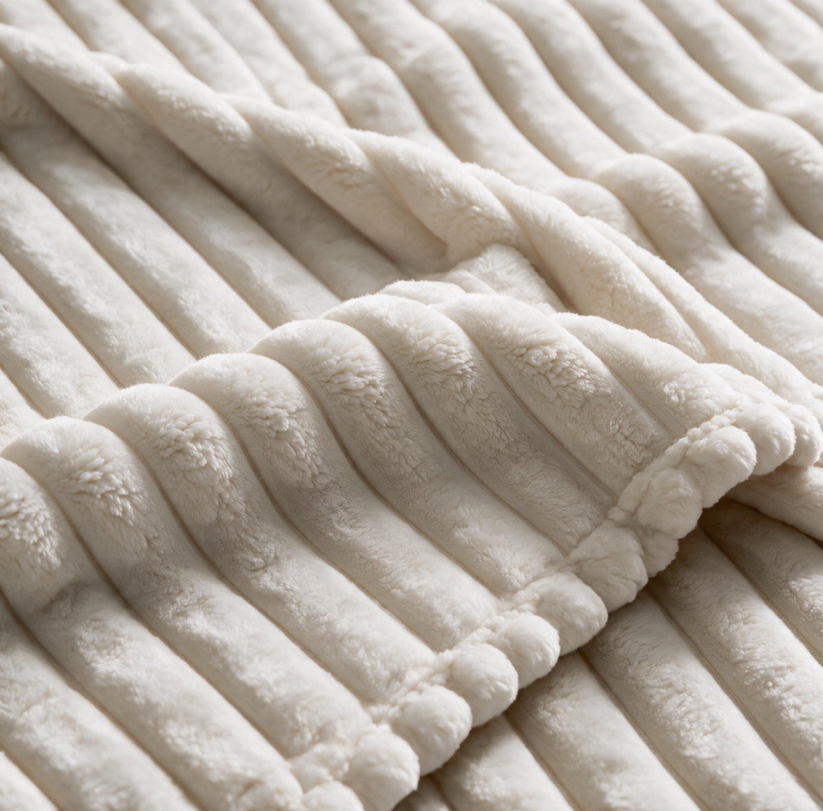Ribbed Plush Throw Blanket