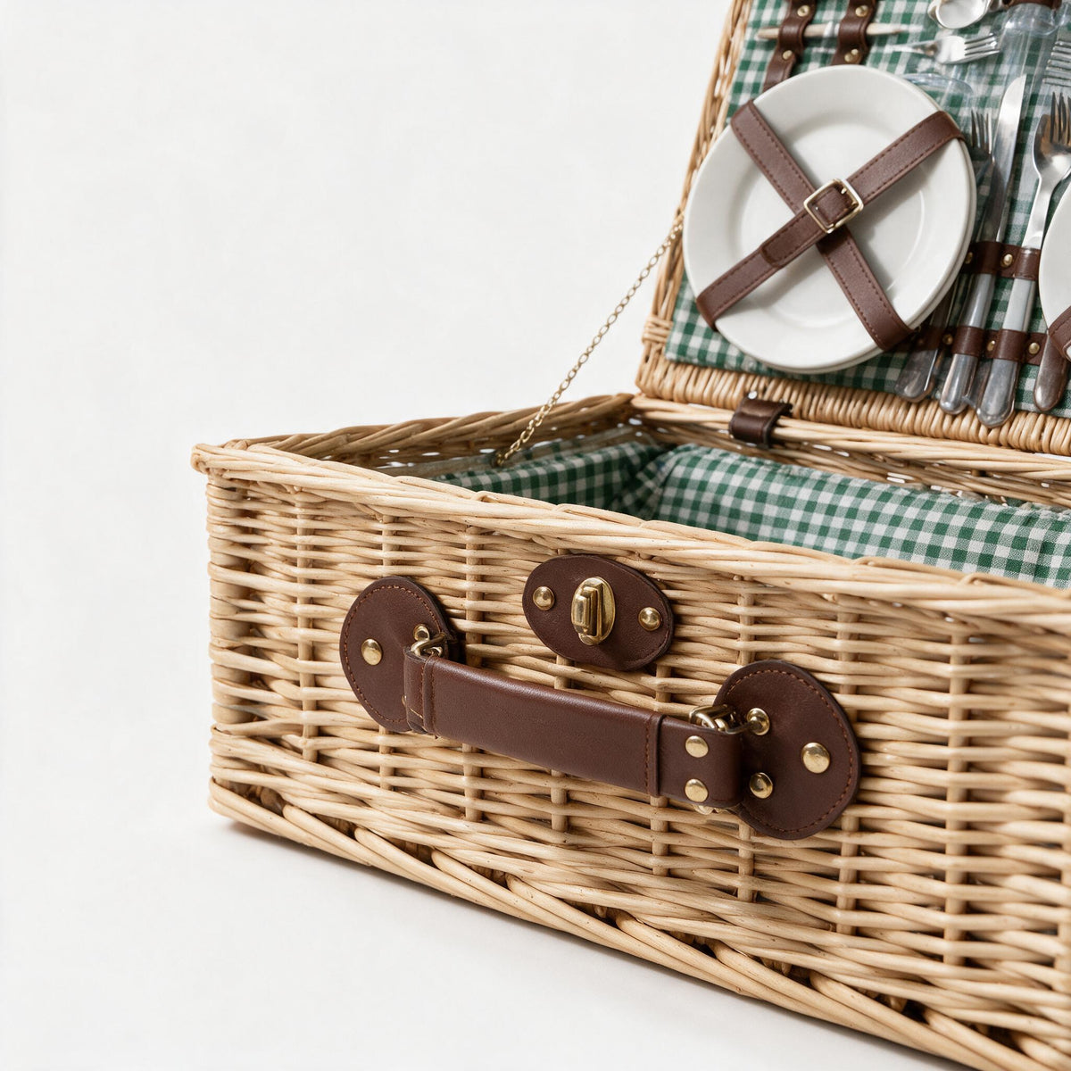 Willow Picnic Basket for Four — Green — material and construction detail